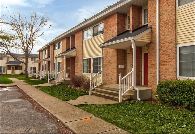 Arbor Pointe Townhomes in Battle Creek, MI - Foto de edificio - Building Photo