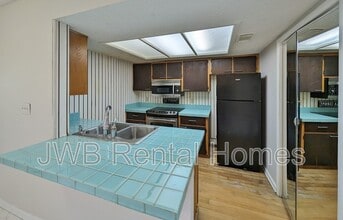 8324 Century Point Dr N in Jacksonville, FL - Building Photo - Building Photo