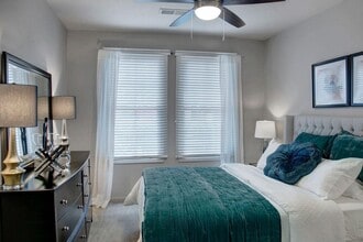 Providence Place Apartments in Huntsville, AL - Foto de edificio - Building Photo