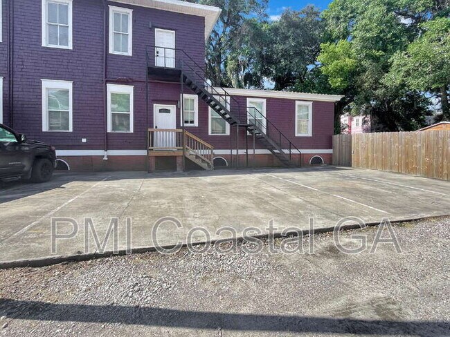 property at 2115 Lincoln St