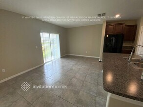 5140 White Chicory Dr in Apollo Beach, FL - Foto de edificio - Building Photo