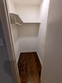 4604 Gunter St photo'