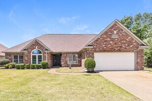 4463 Whispering Bend Dr in Memphis, TN - Building Photo