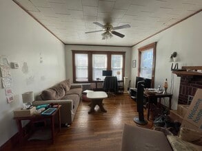 63 Pinckney St, Unit #1 in Somerville, MA - Building Photo - Building Photo