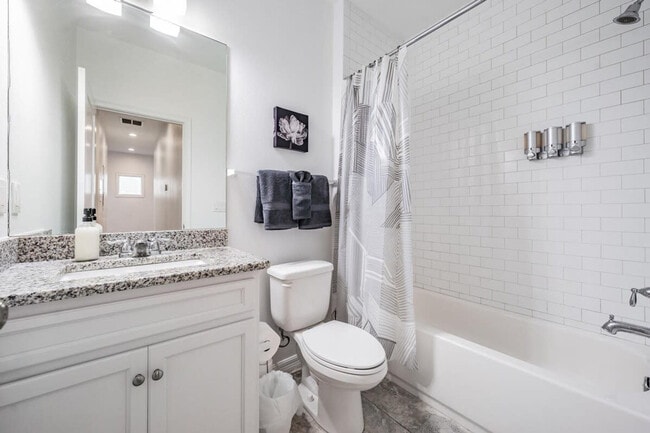 2604 N Highland Ave in Tampa, FL - Building Photo - Building Photo