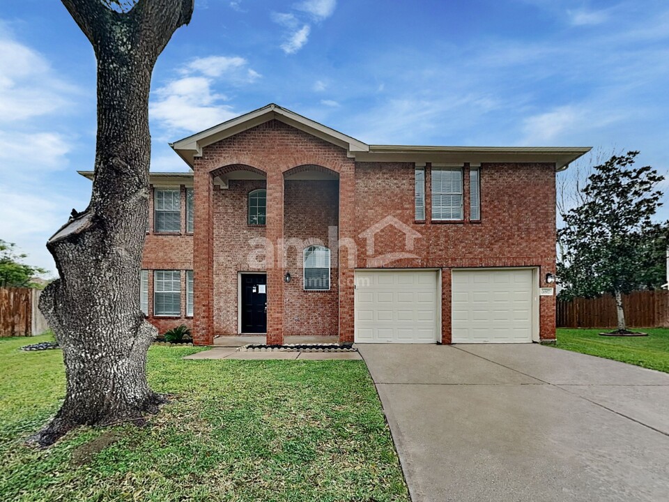 16807 Pheasant Creek Ct in Sugar Land, TX - Foto de edificio