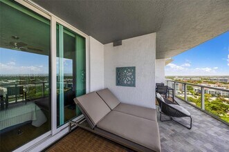 315 NE 3rd Ave, Unit 1809 in Fort Lauderdale, FL - Building Photo - Building Photo