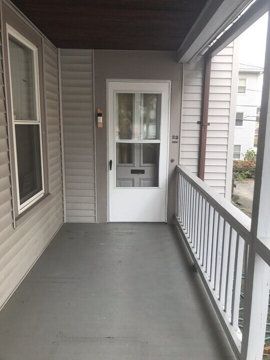 23 Lancaster St in Worcester, MA - Building Photo