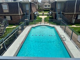 1751 Moritz Dr in Houston, TX - Building Photo