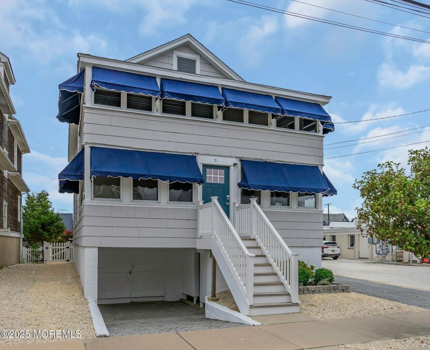 51 3rd Ave in Lavallette, NJ - Foto de edificio