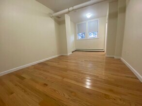 1640 Commonwealth Ave, Unit 1640 Commonwealth in Boston, MA - Building Photo - Building Photo