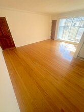 1255 N Mansfield Ave in Los Angeles, CA - Building Photo - Building Photo