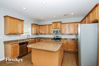 11818 Sidney Crest Ave, Unit 425 in Charlotte, NC - Building Photo - Building Photo