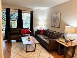 1526 192nd St SE, Unit P2 in Bothell, WA - Building Photo - Building Photo