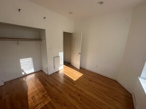 1450 Newton St NW in Washington, DC - Building Photo - Building Photo