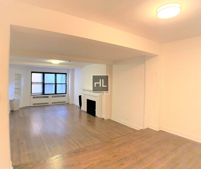 5 AVENUE in New York, NY - Building Photo - Building Photo