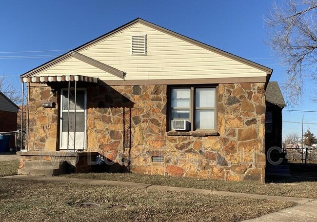 property at 561 E Indian Dr