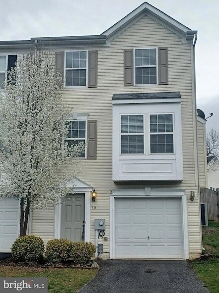 property at 10 Lopez Dr