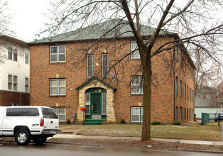 1764 Grand Ave in St. Paul, MN - Building Photo - Building Photo