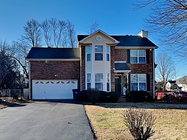1649 Robert Rd in Columbia, TN - Foto de edificio - Building Photo