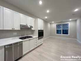 197 Green St, Unit 202 in Boston, MA - Building Photo