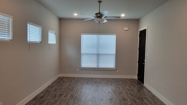 700 The Cottages in Godley, TX - Building Photo - Building Photo