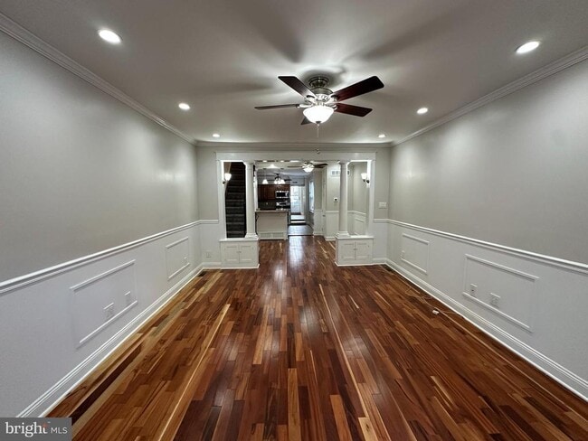 property at 2705 E Somerset St