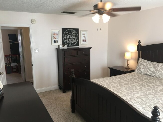 6133 9th St in Lubbock, TX - Foto de edificio - Building Photo