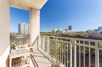 3225 Turtle Creek Blvd in Dallas, TX - Building Photo - Building Photo