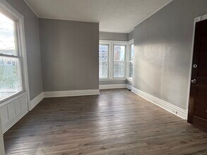 175 Columbia St, Unit 2F in Cohoes, NY - Building Photo - Building Photo