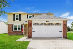 1922 Kingen Dr in Greenfield, IN - Building Photo