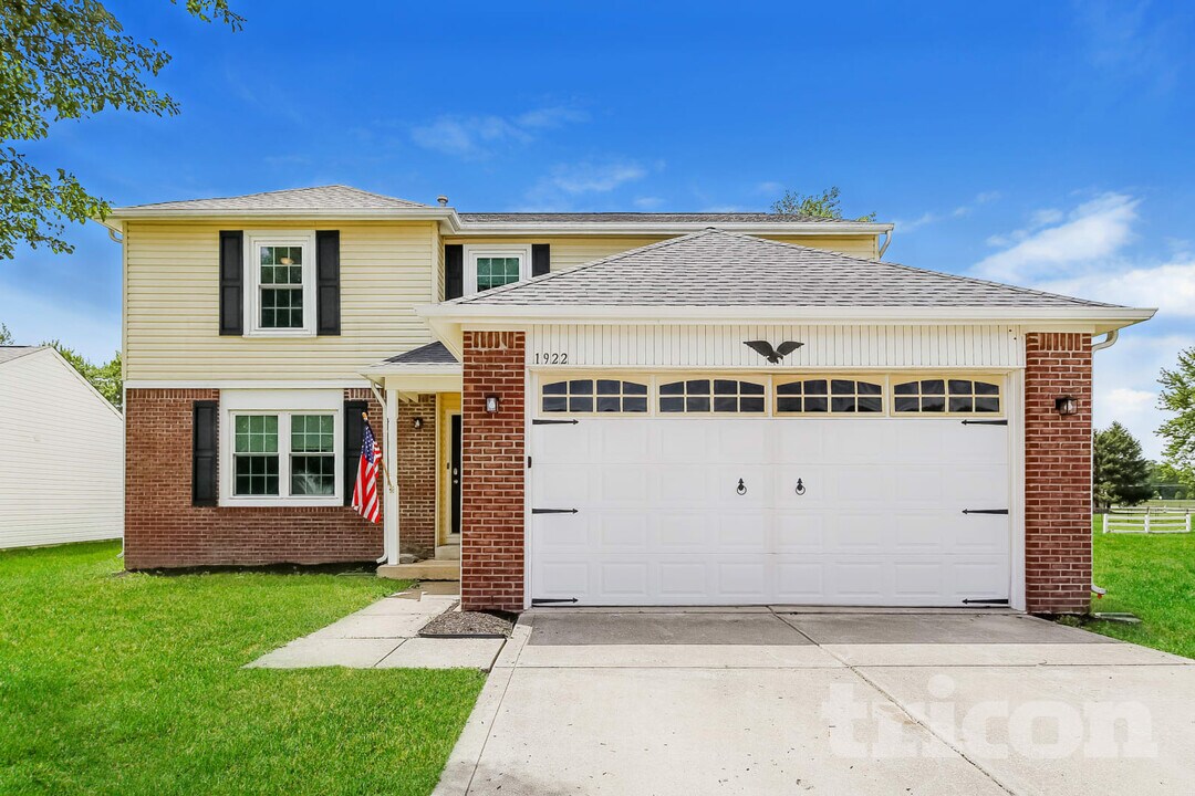 1922 Kingen Dr in Greenfield, IN - Building Photo