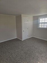10 Iles Pl in Copiague, NY - Building Photo - Building Photo