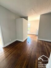 6959 S Paxton Ave in Chicago, IL - Building Photo - Building Photo