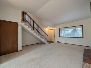 196 62nd Pl in Springfield, OR - Building Photo - Building Photo