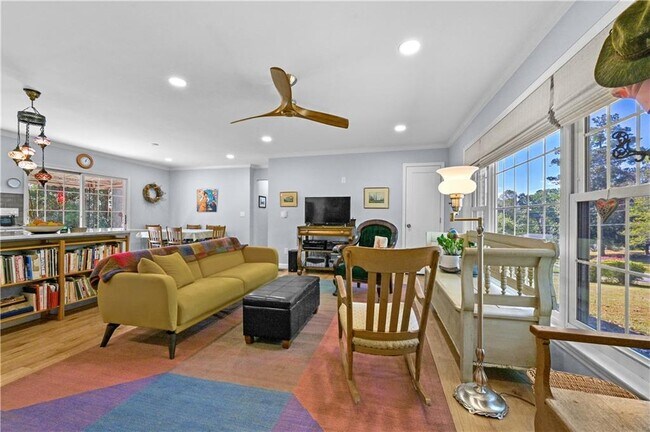 2412 Elmwood Cir SE in Atlanta, GA - Building Photo - Building Photo