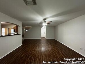 2338 Hornsby Bend in San Antonio, TX - Building Photo - Building Photo
