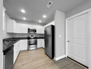 8230 SW 1st St in Blue Springs, MO - Building Photo - Building Photo