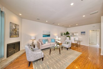 938 18th St in Santa Monica, CA - Building Photo - Building Photo
