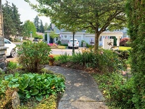 4818 NE 5th Ct in Renton, WA - Building Photo - Building Photo