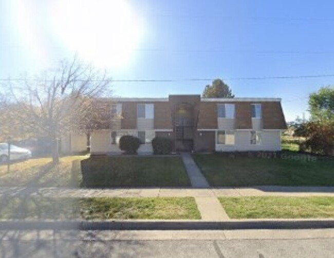 property at 435 W 4900 S