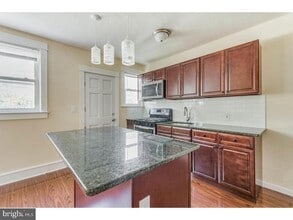 108 Curtis Ave in Collingswood, NJ - Building Photo - Building Photo