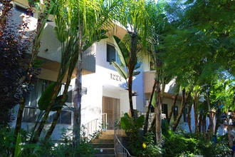 1226 N Fuller in West Hollywood, CA - Building Photo - Building Photo