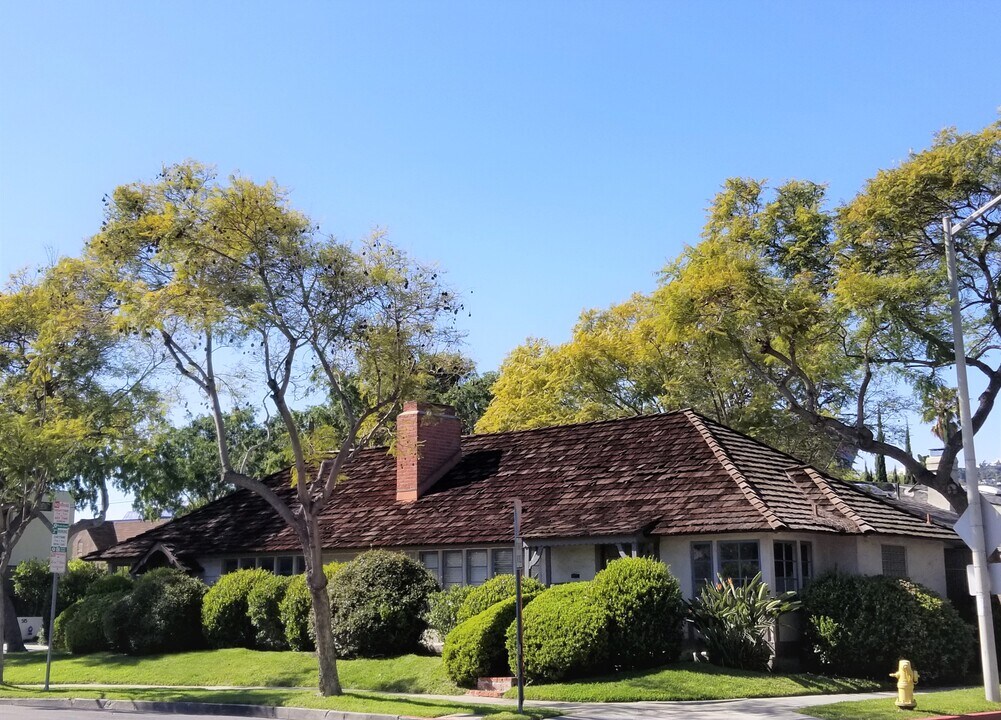 8531 Rosewood Ave, Unit 8531 in West Hollywood, CA - Foto de edificio