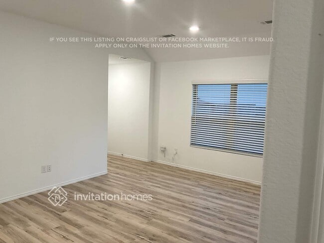 6171 Dunsmore Cyn Ln in Porter, TX - Foto de edificio - Building Photo