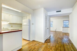 2204 Washington Ave in Silver Spring, MD - Building Photo - Building Photo