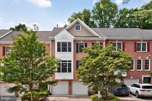 11432 Cedar Ridge Dr in Potomac, MD - Building Photo