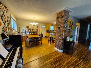 3279 Zapata Pl in Victoria, BC - Building Photo - Building Photo