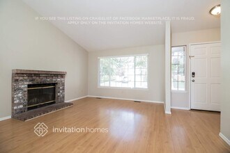 833 SW 313th Ct in Federal Way, WA - Foto de edificio - Building Photo