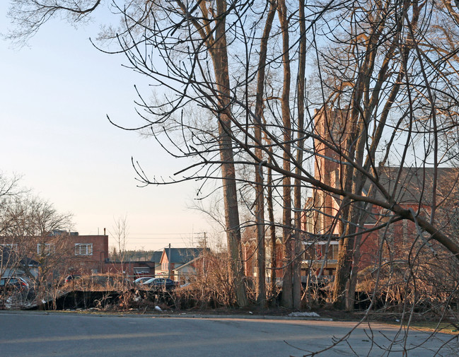 Ravina Condos in Markham, ON - Building Photo - Building Photo